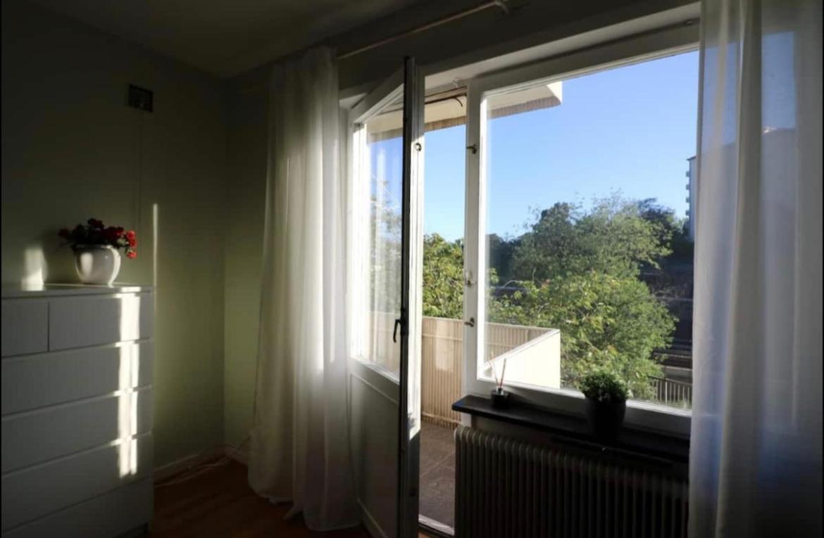 Trivsamma Lagenheter Med Fri Parkering Leilighet Stockholm Eksteriør bilde